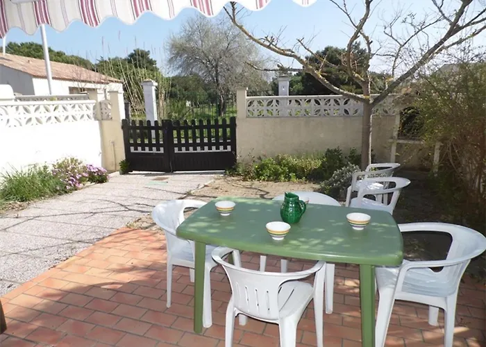 Maison Mitoyenne 3 Pièces Avec Terrasse, Jardin Clôturé Et Parking - 6 Couchages à Marseillan - Fr-1-326-484 Agde