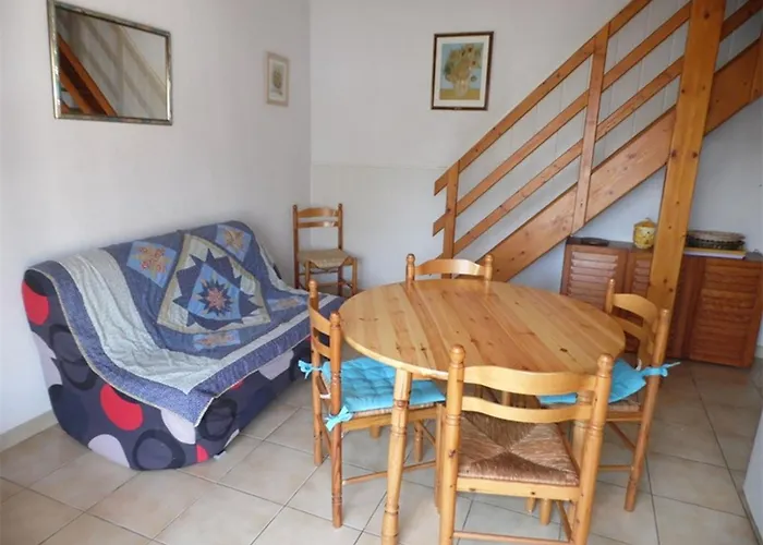 Casa de Férias Maison Mitoyenne 3 Pièces Avec Terrasse, Jardin Clôturé Et Parking - 6 Couchages à Marseillan - Fr-1-326-484 *